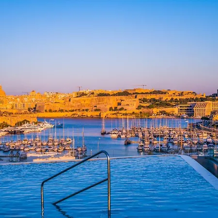 Grands Residences And Hotel 4*
