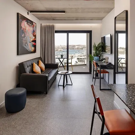 Hotel Grands Residences And
