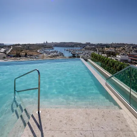 Grands And Sliema 4* グジラ