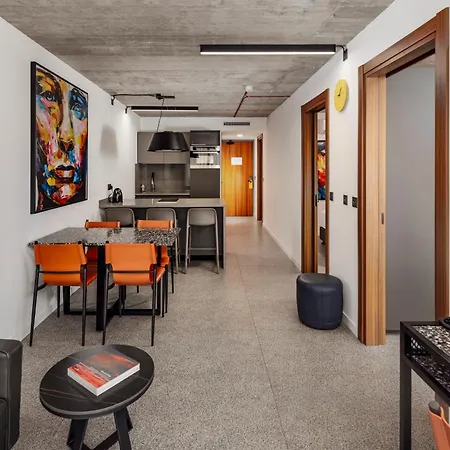 Hotel Grands Residences And