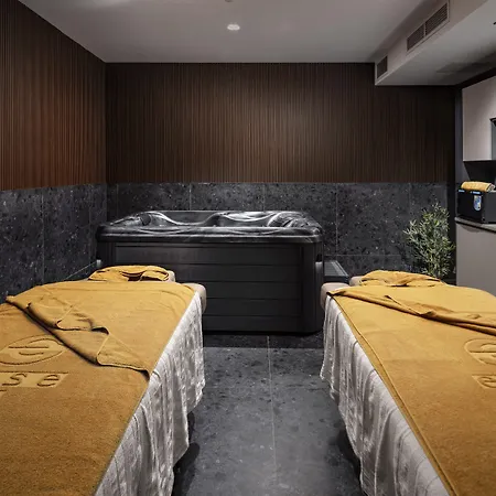 Hotel Grands And Sliema 4*