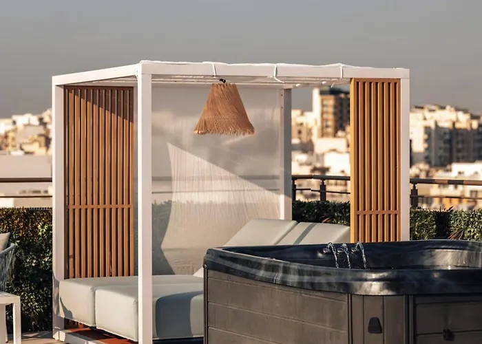 Hotel Grands And Sliema 4*